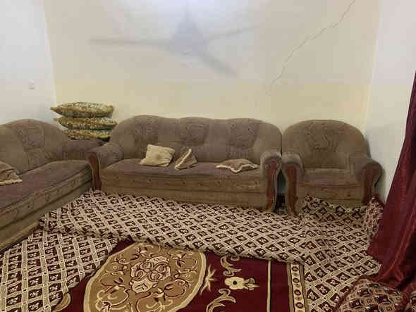 قنفات نضيفات – خشب عراقي أصلي. 

يرهمن لكل مكان:

 • صيدليات

 • صالونات حلاقة

 • بيوت

 • محلات

 • وباختصار… يرهمن لكلشي وبكل مكان يگعدن!

للتواصل والاستفسار:

خاص أو على الهاتف:***********.
