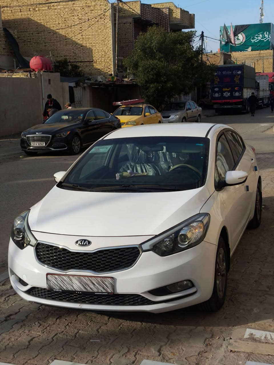 للبيع سيراتو 2014 خليجي مكفوله ما عدا البنيد تبديل فقط ولسونار موجود رقم ميسان دولي وشرط التحويل الاتصال ***********
