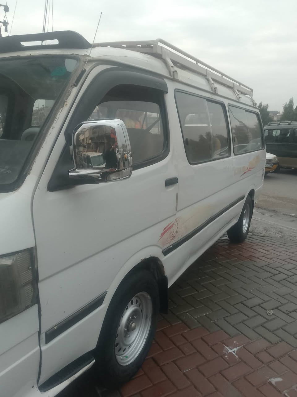 سلام عليكم كيه فتون البيع موديل 2009 رقم دولي ديالى سياره حلوه مكينه كير اكسل دوشمه كله جديد سنويه  الحد 30 هيه مرور مصفره مكاني بغداد المشتل سعر53 وبيها مجال رقم تلفون ***********
