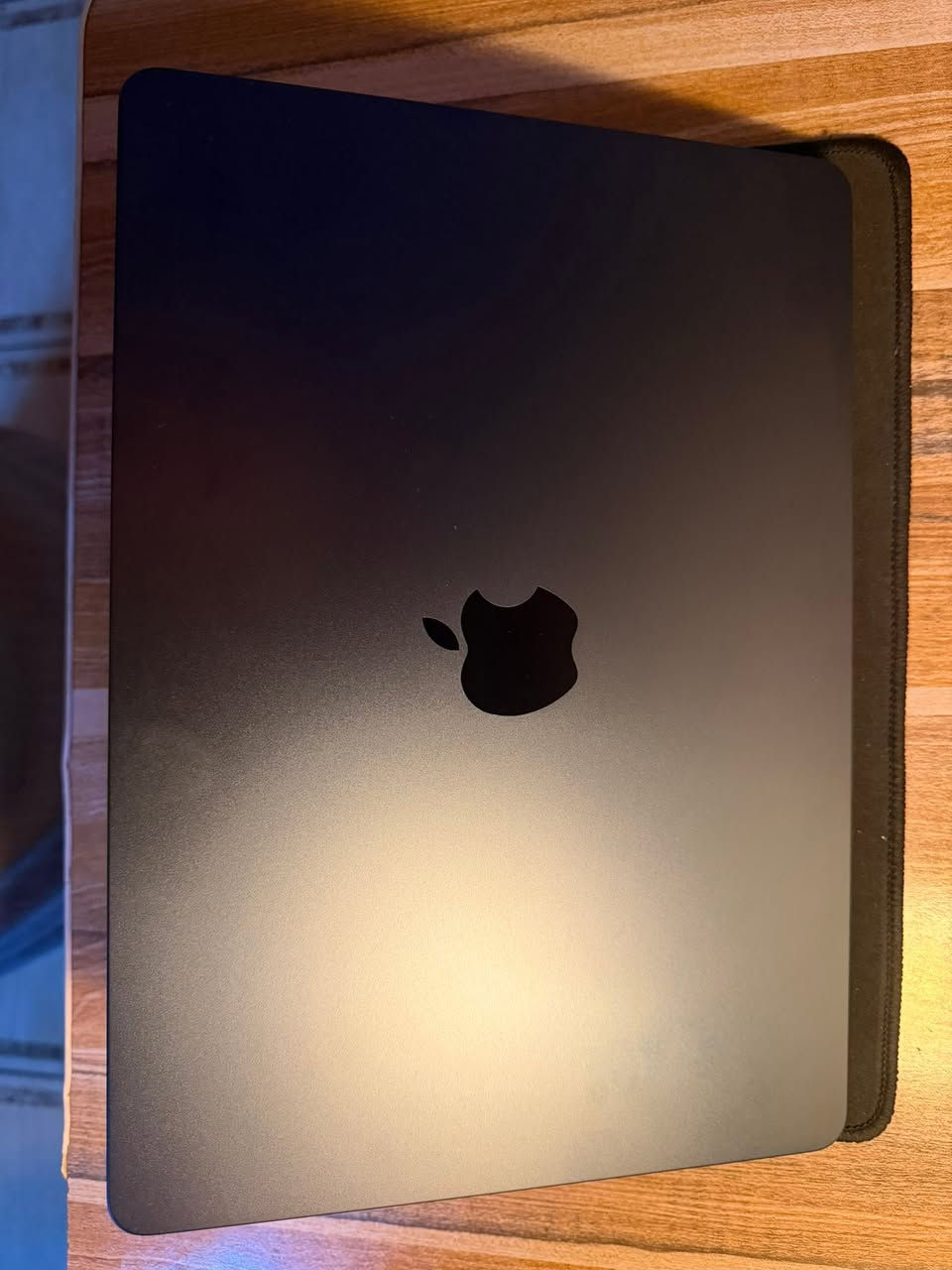 MacBook M2 Air 13 inch 
Ram 8 😘
Hard 512 🔥🔥
عربي شرط اوسط كامل الملحقات ضمان ماستر
نظافة 💯 %
سعر #مليون
اللون Midnight 👌👌
 #للاستفسار__مراسله__الصفحه
#واتساب_***********
