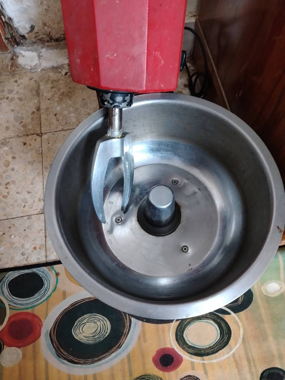 عجانه اللبيع ام ١٠ كيلوات طحين السعر ٩٠ العنوان العشار رقم الهاتف ***********
