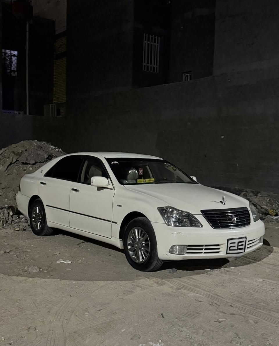 سلام عليكم شاهينه أدوات أدوات 
3دكم داخل عسلي 
سياره جديده 
ماشيه16الف 
برده خلفيه 
بعد هواي مواصفات 
عنوانه البصره 
بس رقام 
تلفون ***********
