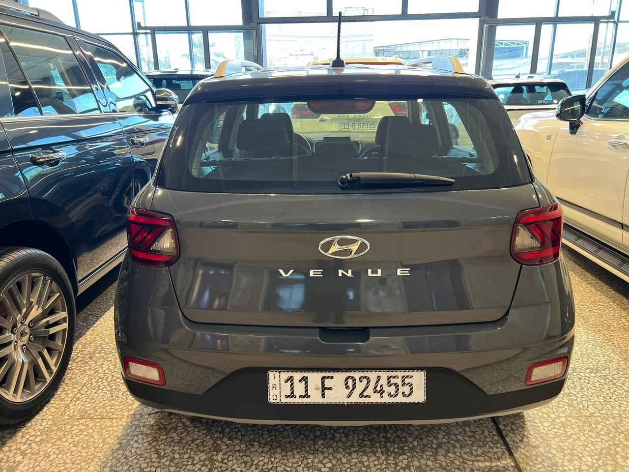 السلام عليكم….
هونداي فينو موديل ( 2024) 

لون : سمنتي 

ماشية ٧ الاف 

مكينة ١٦٠٠ دبل نوزل 

فول مواصفات ( من فتحة، كامرة، رادارات، مانع اصطدام، كيجات ديجتال، بصمة، تحكمات ستيرن كامله، درايف مود،وباقي مواصفات المعروفه) 

 ( بيها بس الصندوك بدون دواخل  ) 

مرقم بغداد  ترقيم جديد وهزة جديدة تحويل ثاني يوم ..

مكان السياره : بغداد 

السعر :155$ 

شراي اتصل وتدلل : ***********
