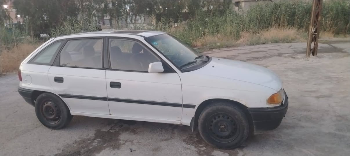 سلام عليكم
سيارة استر  
رقم بغداد 
السعر 43
العنوان موصل جانب الايمن 
رقم هاتف ***********
***********
ترهم مراوس
