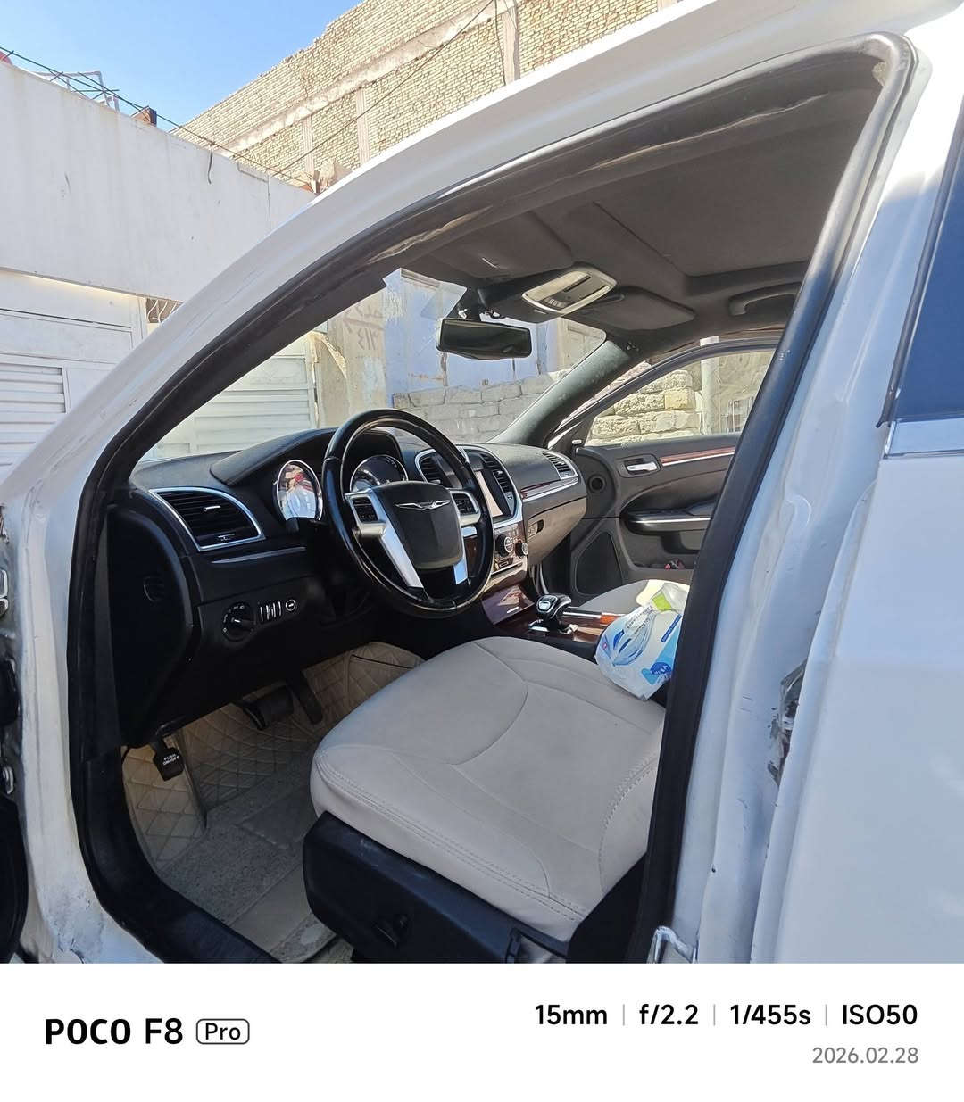 سلام عليكم أوباما كلايسلر للبيع سعر130حادث كلبه رقم شمالي حديث سيارة شوفت عينكم  مكاني العماره رقم وتساب فقط***********
