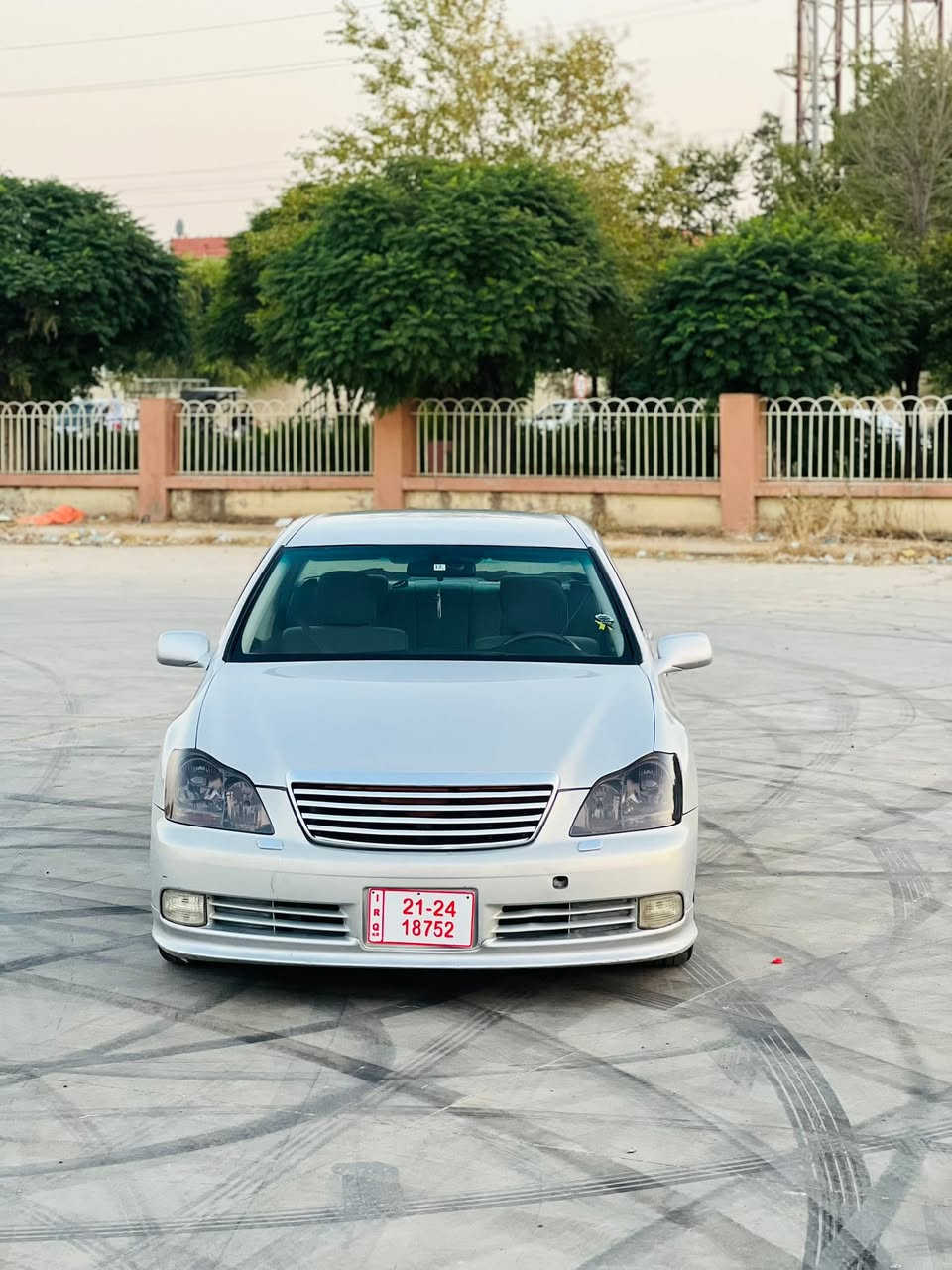 .
سەرەتا بە ناوی خوای گەورە
شاهینە ٢٠٠٥
ڕۆیاڵ کامل گیانی کراوە بە سپۆرت
عەتەریم کردووە بە TRD
ویلی دینگەو کامل سپۆرتی پێشوو دوا
باڵی سەر سنوق
موس موس موس
دوو دوگمەیە بۆ جوانی کراوە بە ٣ دوگمە
ناو رەساسی فۆرمیگاو سەر دەشبووڵی زۆر جوانو رێکو پێکە
مەکینە گەورە گێڕ گەورە ١٨٢
قەترە دووکەڵی نیە لۆک لۆکە 
گێڕو مەکینەی بە شەرتی هەموو شتێک
٩٣ هەزاری حەقیقی ڕۆشتووە بای هەزار دینار مەسرەفی نیە
سەیارەکە ماڵانەو تێر مەسرەفە
کوونی گەرمی گیراوە
برێکی بەستراوە
ساردو گەرمی بەستراوە
جامی پێشو دوای هەڵگیراوە
کامل تاقم وایەری سکلێتەرو تەبریتم گۆڕی
یەک هەزاری تەبع مەسرەفی نیە
سەیارەکە ١ دەرگای دواوەی سایەقی بۆیاخی ئەوروپایە
ماباقی بۆیاخی تری نیە
سەقف شوشەی زۆر جوانە
چاڵو شوختو قوپاویی نیە
سەیارەکە شەنسی کۆسرەیەو شەنسی چاک کراوەتۆ
کۆدم بۆ کردووەو کۆدی بە ناوی خۆمۆیە 
هەموو مەعمەلاتەکانم تەواو کردوە بەس ماوە باڕ کۆد وەرگرێ
 ماڵی مەدەنی  بەشەرت
سەقف کەڤەر گۆڕاو بە شەرت
بە شەری هەموو شتێک ئەیفرۆشم
سعری ٤٩ گەڵاو هەتا ئارەق ئەکەی مەعمەلە بکە
شوێنم هەڵەبجەی تازە(شارەزور)
ژ.م
***********
ڤایبەرو وەتس ئەپی لەسەرە
ڕەحمەتی خواو لێبێ هەموو شتێکم نووسیوە جوان بیخوێنۆ ئینجا تەلەفوون بکە
لەگەڵ ڕێزو ئیحتراما🖤
