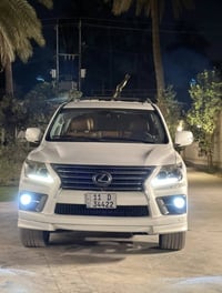 من رخصة الأدمن  🌺🌺🌺🌺🌺🌺🌺🌺  ‏للبيع لكزس LX 570 2013 رقم بغداد انكليزي بس...