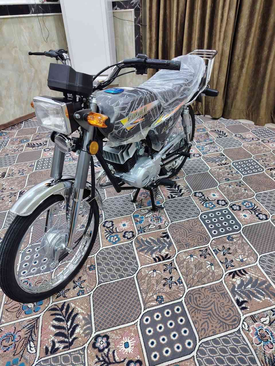 سلام عليكم شباب دراجه ساسوكي خبط للبيع دراجه شوفت علينك نضافه فول بخدمت الشراي. مكاني حي العسكري ***********
