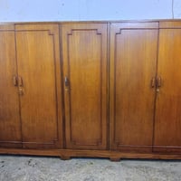 قنصور • ٥ أبواب • خشب ثقيل