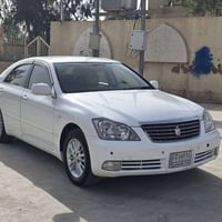 كراون • ٢٠٠٦ • شاشة وكاميرا