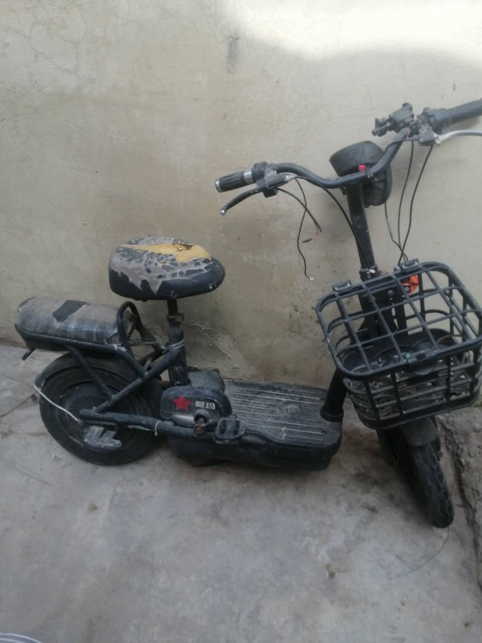 للبيع ماطورين شحن تفاصيل ***********
