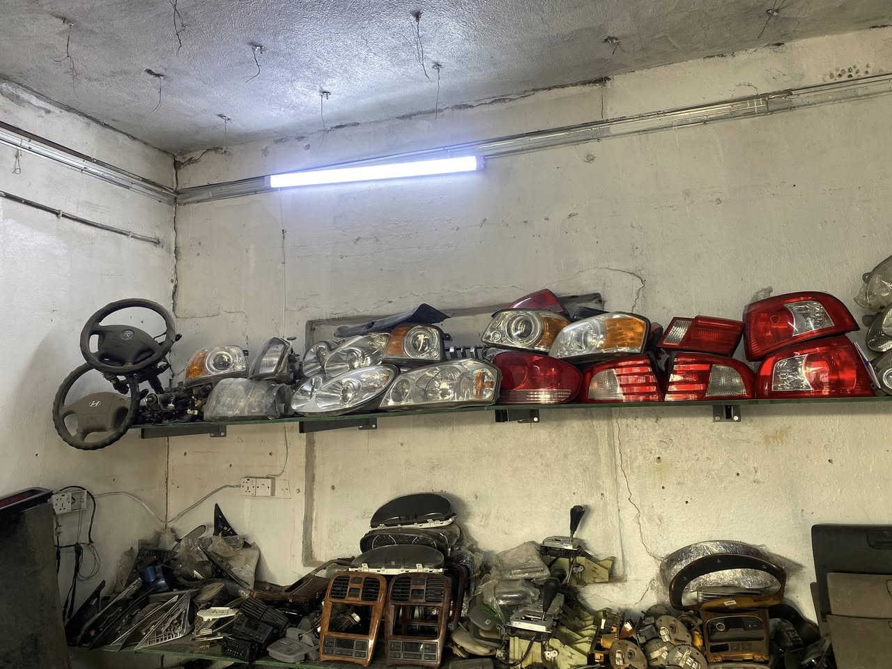 سلام عليكم غراض سونتا اوبتما وفود كلشي متوفر بغداد البياع الحي الصناعي الشارع السادس ابو شهم *********** يوجد خدمة توصيل جميع المحافظات
