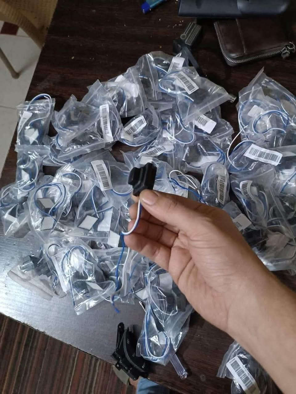 المهند لزجاج السيارات
تصليح كافه مكائن رفع الجام 
تبديل كافه بصمات الابواب 
صيانه وتصليح كافه البانوراما 
تصليح كيلونات الابواب 
تصليح دكم رفع الجام 
يوجد كافه كونترول رفع الجام كافه انواع  السيارات 
وتصليح مري شفط وتبديل دشالي 
ويتوفر كافه مري السيارات والكزاز المري كافه انواع 
العنوان الشيخ عمر قرب الإطفاء ما بين الإطفاء و المستوصف الصحي محل المهند لزجاج السيارات 
لاستفسار 
***********
***********
ابو علي ابو علي الجمالي@الجميع
