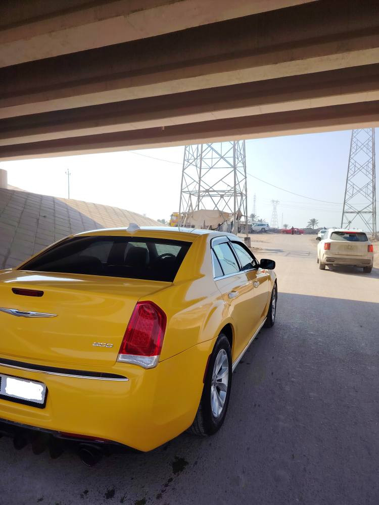 السلام عليكم للبيع كلايسلر اوباما تسجيل جديد صارلهة شهر رقم بصرة لسيارة مكينه 6سلندر  وكير كفاله حداديه تواير جدد تبريد كشنات جلد حادث أمريكا باب لعبري مبدل لسيارة جاهزة ملاحظه بدون لاخط ولا منظومه غاز ومامشتغله خط موديل 22 أصل 16 السعر 180 وبيهة مجال المكان البصرة للستفسار *********** البصرة, العراق
