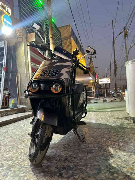 السلام عليكم مكلف بالنشر
دراجة جديدة استعمال 3 اشهر 
نوع 318 الغنية عن التعريف نظام رجوع للخلف احله من الصور بهواي 
6 بطاريات تجي وتشوف بعينك من شلعة وجدادية مكان البياع تقاطع درويش 
السعر 850 وبيها مجال هذا رقم صاحب الدراجة ***********
