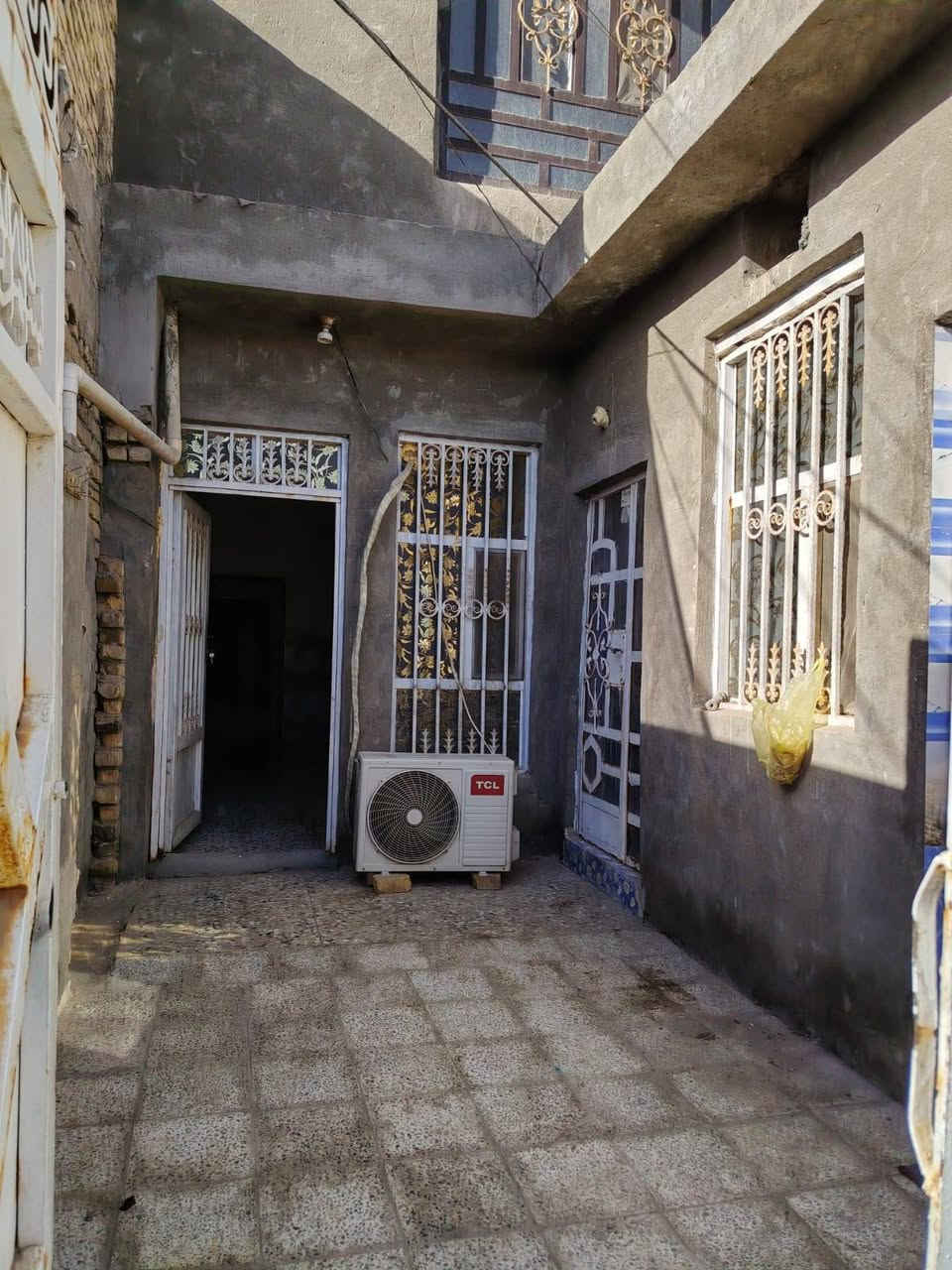 🔔 إعلان تأجير بيت 🔔
بيت للإيجار في شارع 80 – حي مصطفى
المساحة: 100 متر
نظيف جداً ومرتب
يتكون من:
▪️ 3 غرف نوم
▪️ غرفة أرضية
▪️ غرفتين في الطابق الثاني
▪️ مناسب للعوائل
الإيجار الشهري: 350
الموقع هادئ وقريب من الخدمات.
للاستفسار والمشاهدة يرجى التواصل على الخاص أو الاتصال.


**إذا كنت صاحب هذا الإعلان وتريد حذفه لأي سبب، رجاءا أرسل رسالة إلى الدعم الفني**