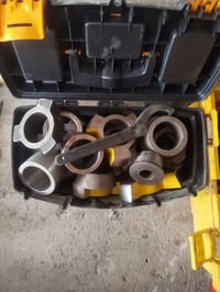 متوفر بوش كل الحجام من اصغر فلنجه لكبر ححم الصندوك متكون من 20 قطعه كا...