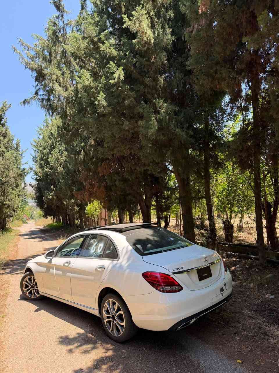 MERCEDES BENZ C-CLASS 300 4MATIC 
MODEL : 2018 
Clean carfax ‼️🔥🔥
Mileage : 84.000 miles
Super clean 
Panoramic 
Moter vetes sherke 🪬
Price 🔥
☎️☎️ : 03487131 
##c300 #mercedes #f


**إذا كنت صاحب هذا الإعلان وتريد حذفه لأي سبب، رجاءا أرسل رسالة إلى الدعم الفني**
