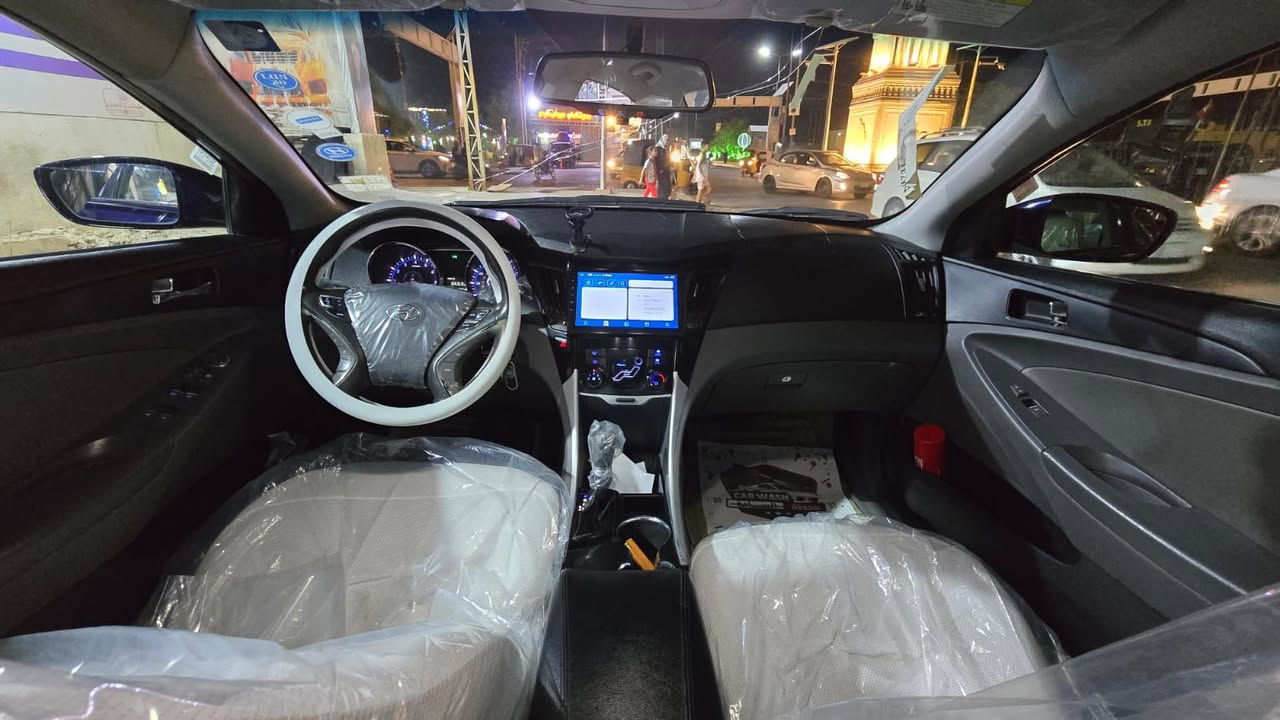 السلام عليكم ورحمة الله وبركاته
سوناتا وارد أمريكي 2013

مكينة 2400 gdi

سيارة جديدة ماشية 118ميل 

سيارة جاهزة تخم تاير جديد+

منضومة تبريد جديدة 

حدادية جديدة

رقم  ذي قار دولي ب اسمي.  البيع شرط تحويل

السعر: 110$

        للإستفسار الاتصال ***********
