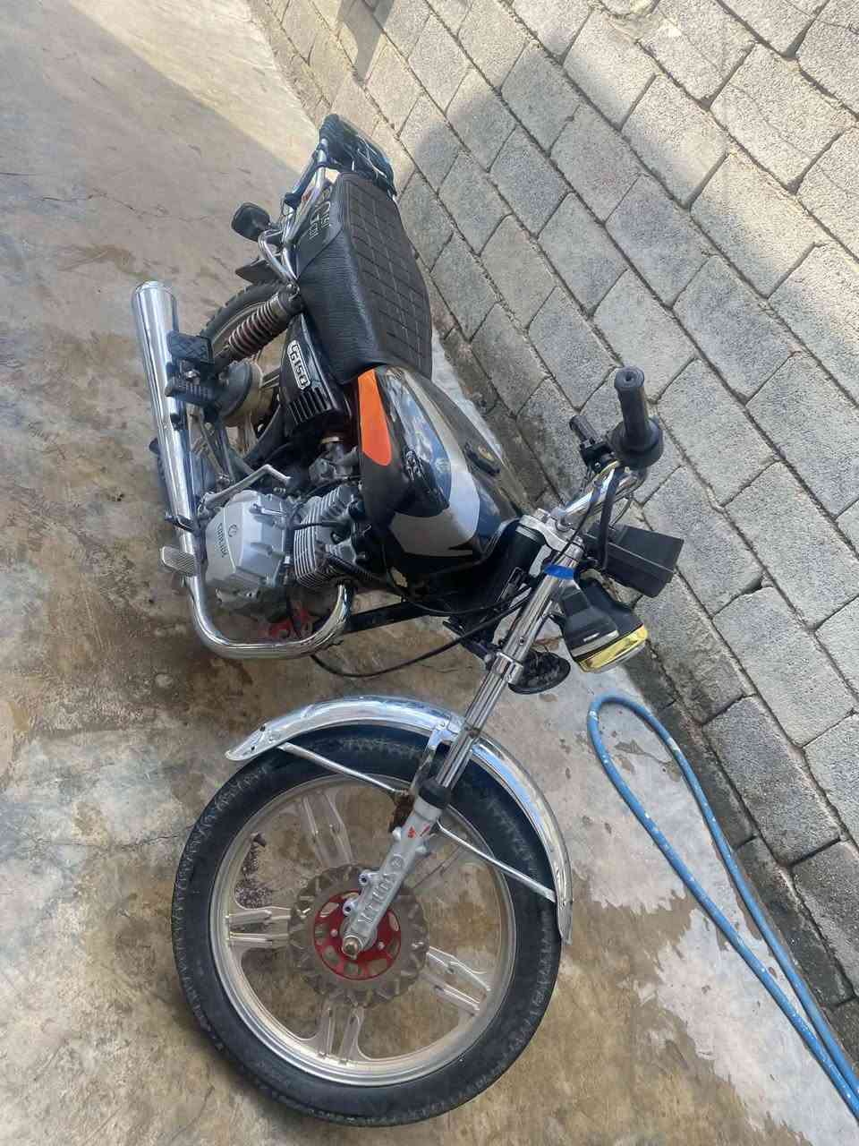 دراجه ٢٢ موديل وراق موجوده  سيفان مكاني بعقوبه سعر ٣٥٠ مكينه خير من الله   ***********
