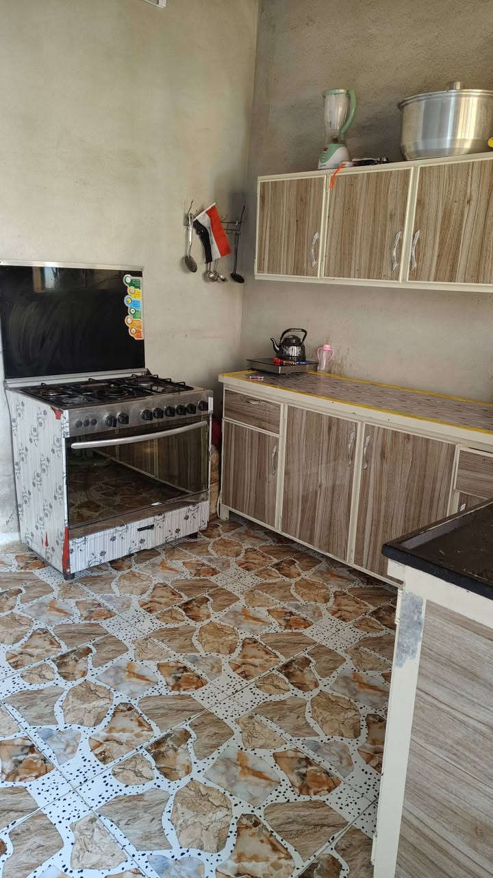 بيت بل قوسيات يم جمع يحيئ جقماقجي لي بيع .المسحه 160 بيت كمل السعر 35بي مجال 0776 472 2432 بي وتساب
