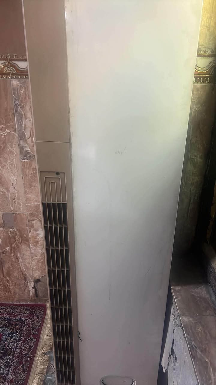 سلام عليكم سبلت  كنتوري 2 طن تبريد يخبل للبيع  سعره 800 وبي مجال شركة جبسون الامريكية سبب بيع مكان ماكو ‭0770 017 2301‬ رقم هاتف
