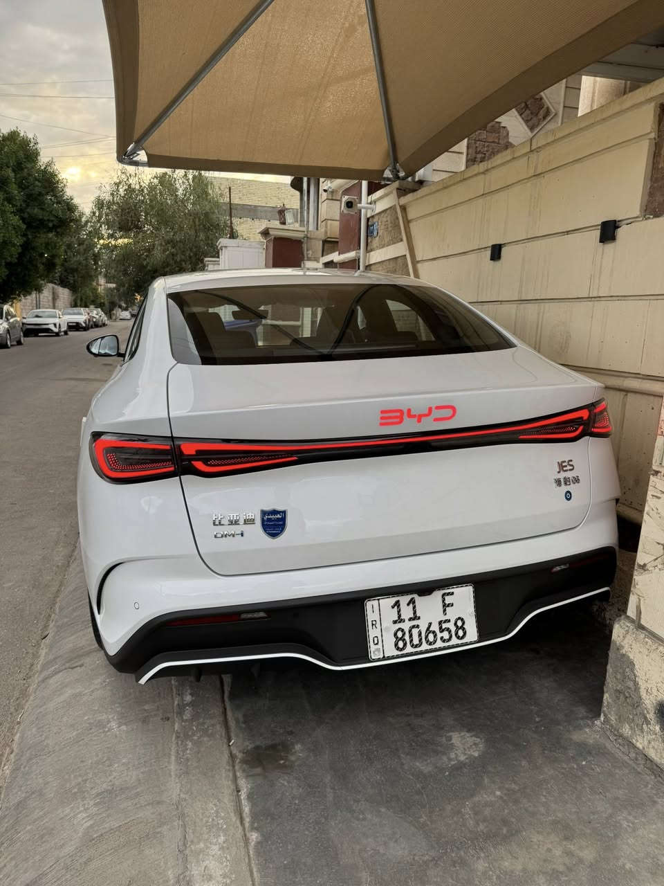 BYD
سيل 6 
موديل 2025 زيرو ابيض 
ماشيه1400  فقط 
رقم بغداد لون ابيض كفاله عامه من كلشي 
فول عده الفتحة  
٥ كامرات 
شاشه دواره 
شاشه كبيره 
جلد كشنات ريكارو 
تحكم كشنات كهرباء 
قطعتين تبريد 
تحكمات سترين 
اشارت مري 
بصمه وكارت دخول 
منفاخ هوء 
شاحنه اصليه 
وشاحنه وكاله ام محوله بدون ايرث 

بغداد معارض الكريعات معرض الامام المركزي  

***********
