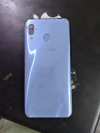 جهاز سامسونك A30 للبيع جهاز كامل بي مشكلة وحدة الشبكه تاخذه نت صوت كلش...