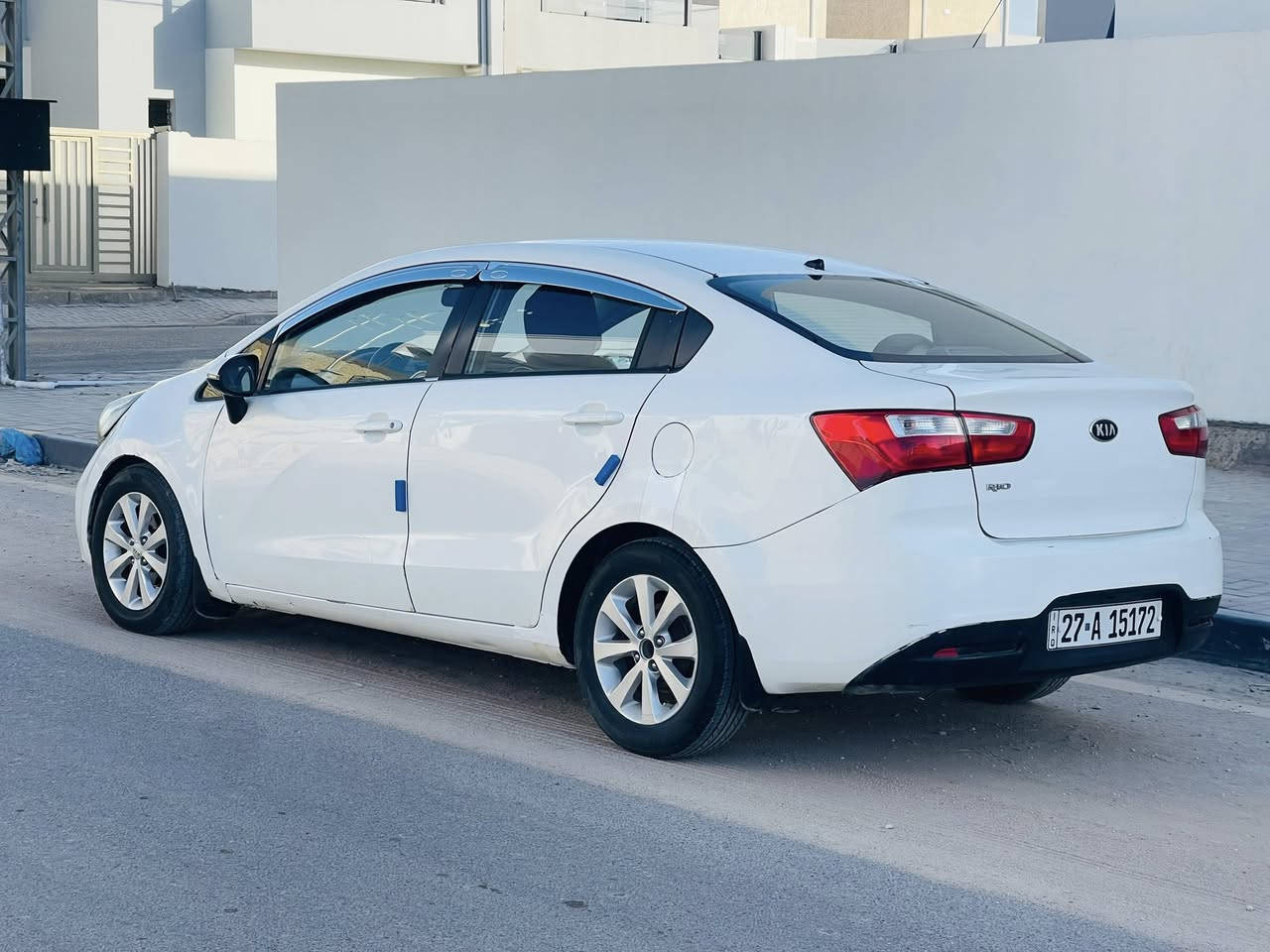 للبيع كيا ريو ٢٠١٣ خليجي جاهزة مكينه وكير وحدادية وتبريد السيارة جاهزة وجديدة بسمي بيه صبغ جاملغ وبنيد فقط بدون ضربة عابرة السعر ٧٨ وبيه مجال بسيط للاستفسار *********** المكان السماوة
