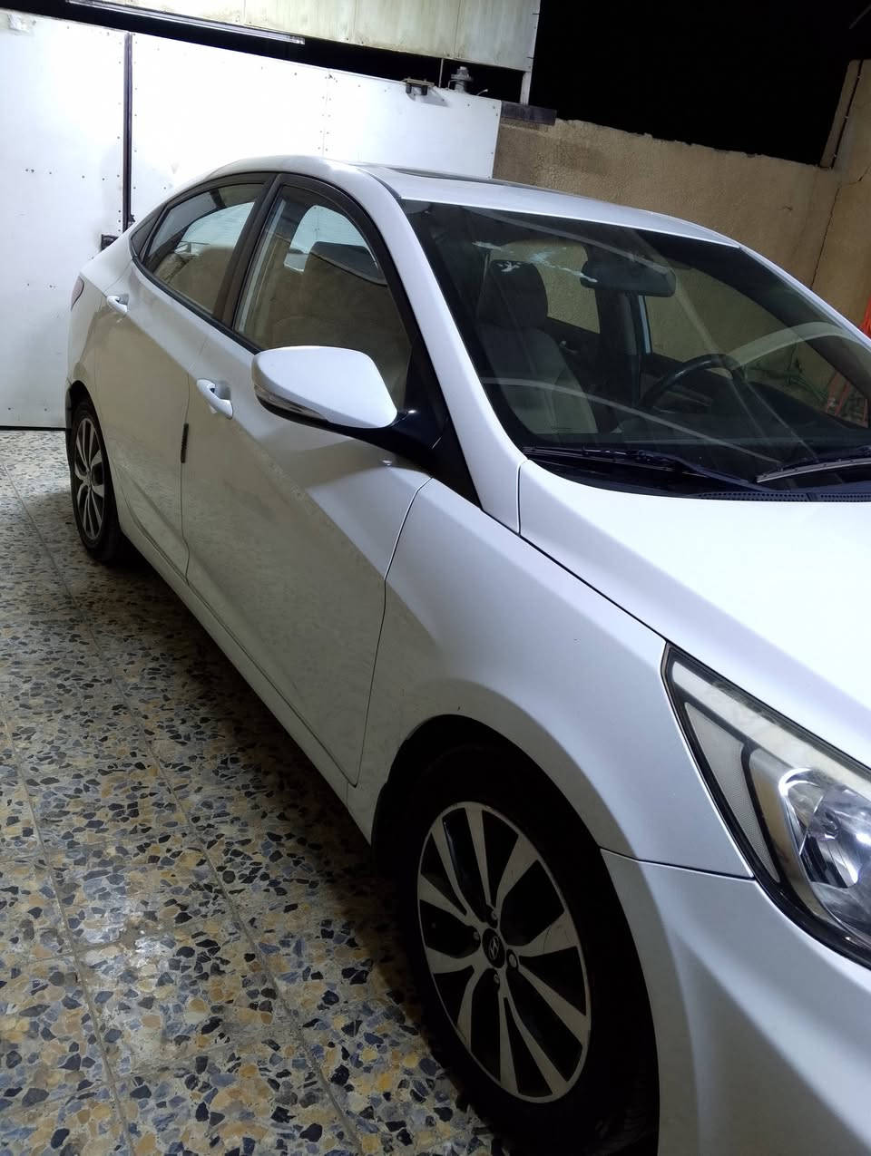 السلام عليكم اكسنت 2016 محرك 1600 رقم بغداد ماشيه 78 سياره عل وضع الشركه السعر 113 وبيه مجال للإستفسار ***********
