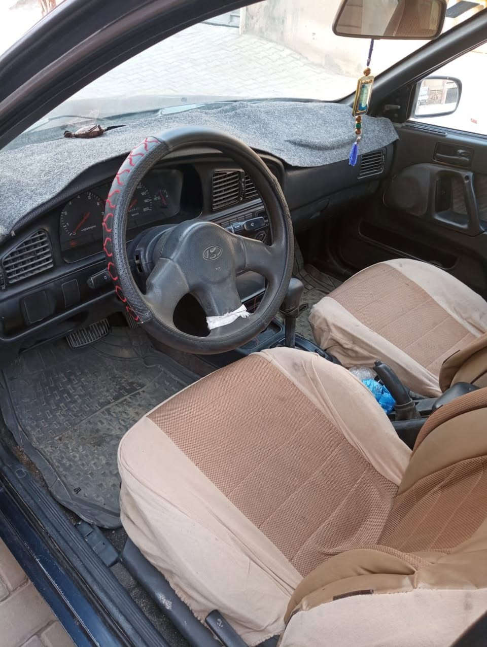 للبيع الانتره دمعة موديل 1994 رقم بغدادبسمي مكفوله من ظربه وشواصي وفريم ممات تبريد تدفئة بس المحرك يبخر رنكات وعندي محرك  وكير ويها بس ماعندي مجال ابدله سنويه لل 2028 السعر 28 وبيها مجال للشراي مكاني كربلاء *********** ملاحظه البيع عقدمروي مباشر
