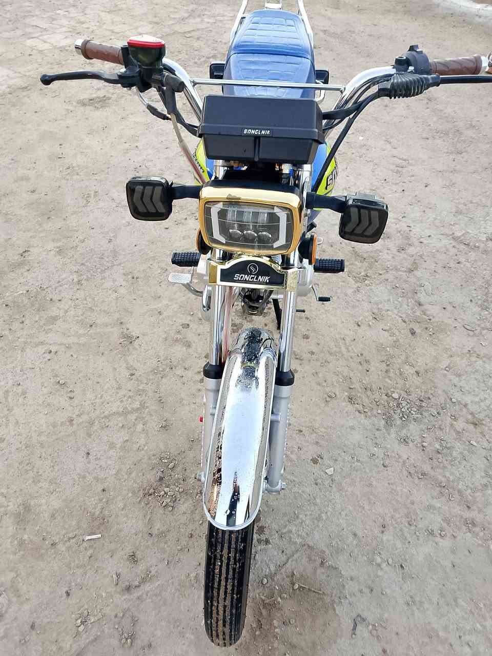 السلام عليكم سيفان البيع موديل 25  كفاله عامه  مكاني حله حي العسكري  وسعر 750 وبيهامجال واتصال على هذا رقم/***********
