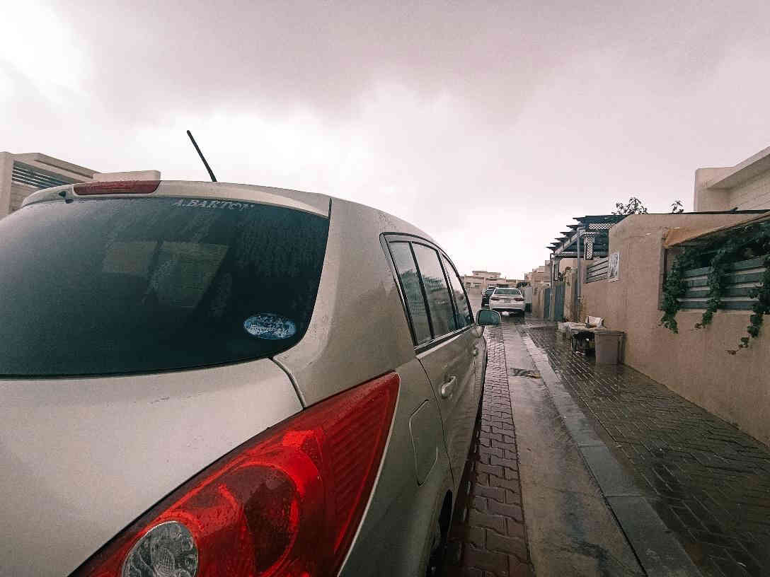 نیسان تیدا2008
یابانی 
بەشەرتی گێڕومەکینە
توندوتۆڵ
ڕەقەم سلێمانی بەناوی خۆمەوەیە
ڕەقەم باریک
سەنەوی کۆتایی ساڵی2027 بەسەر ئەچێت
سێ پارچەی تەنها پەمپە لەسەرکاڵ بونەوە
بێ لێدراوی
چوارجام کارەبا
ئاوێنە کارەبا
گێڕئۆتۆماتیک
سێ ڕۆژە سێرڤسم کردوە
فیول پەمپ
پلاک
کۆیل
نۆزڵ
ڕۆنی ئەوروپی مۆنزا
سەیارەکە زۆرپاکە و ماڵی دۆستە
تۆزێک کاڵ بونەوەی هەیە لەسەقف ی
سەیارەکەلەکەلارە
نرخی79مەجال
*********** كالار, السليمانية
