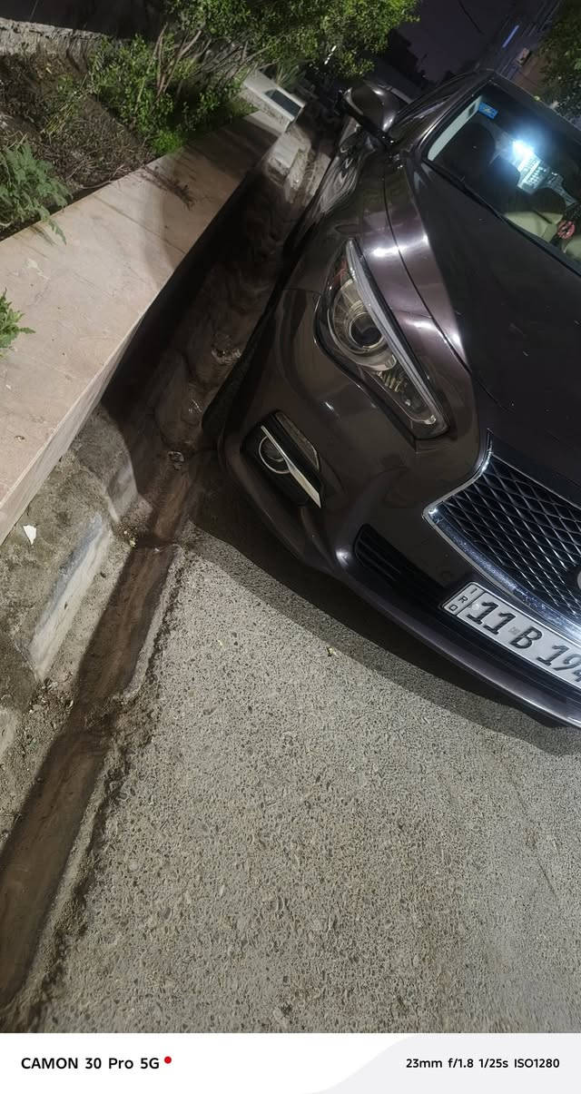 بسم الله الرحمن الرحيم 
انفنتي q50 محرك 3700 للببع
2014 بيها قطعتين تبديل  الدعاميه الامامية والجاملغ الايمن 
مكان السياره السماوه 
السياره رقم بغداد  
المسافه 85000كم
السعر 15,000$ 
للاستفسار الاتصال على الرقم التالي 
***********
