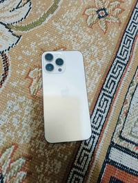 ايفون ١٤ برو ماكس • ٢٥٦ • بطاريه ٨٤