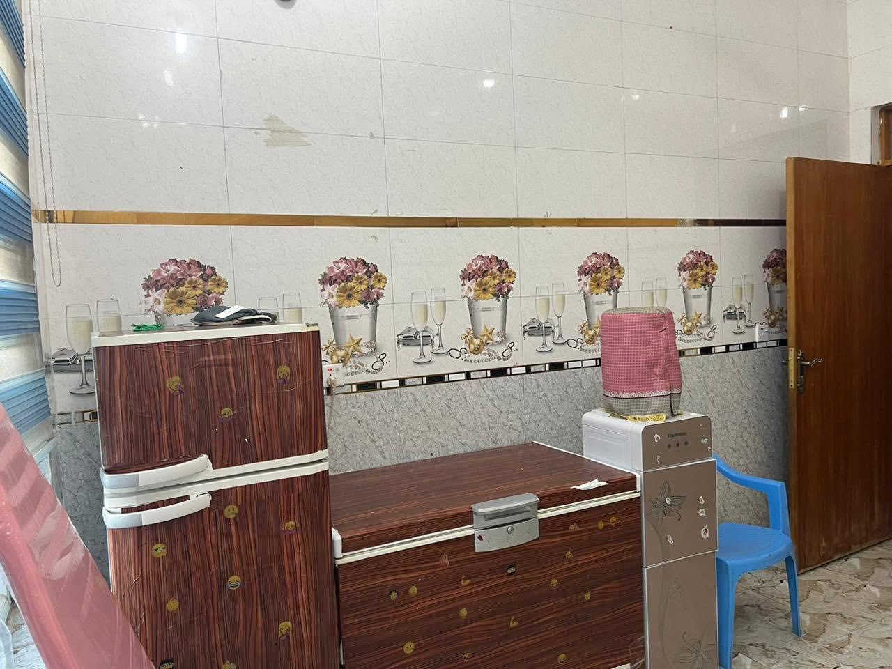 مشتمل طابو صرف في ( حي الأمير الأول ) 
بجانب ( اعدادية المدينة المنورة )
مساحة ١٥٠ م - ( طابقين ) - مجاري - ماء - كهرباء
( تبليط قيد الأنشاء ) - شارع بعرض ١٠ م
( ٢ غرف نوم ) - بناء طابوق - سقف صب كونكريت
شبابيك بي بي سي - ( لبيت كولة سيراميك )
صحيات داخلية + خارجية 

للاستفسار مراجعة مكتب غازي للعقار     
واسط - الزبيدية - قرب أفران المائدة   *********** 
***********
