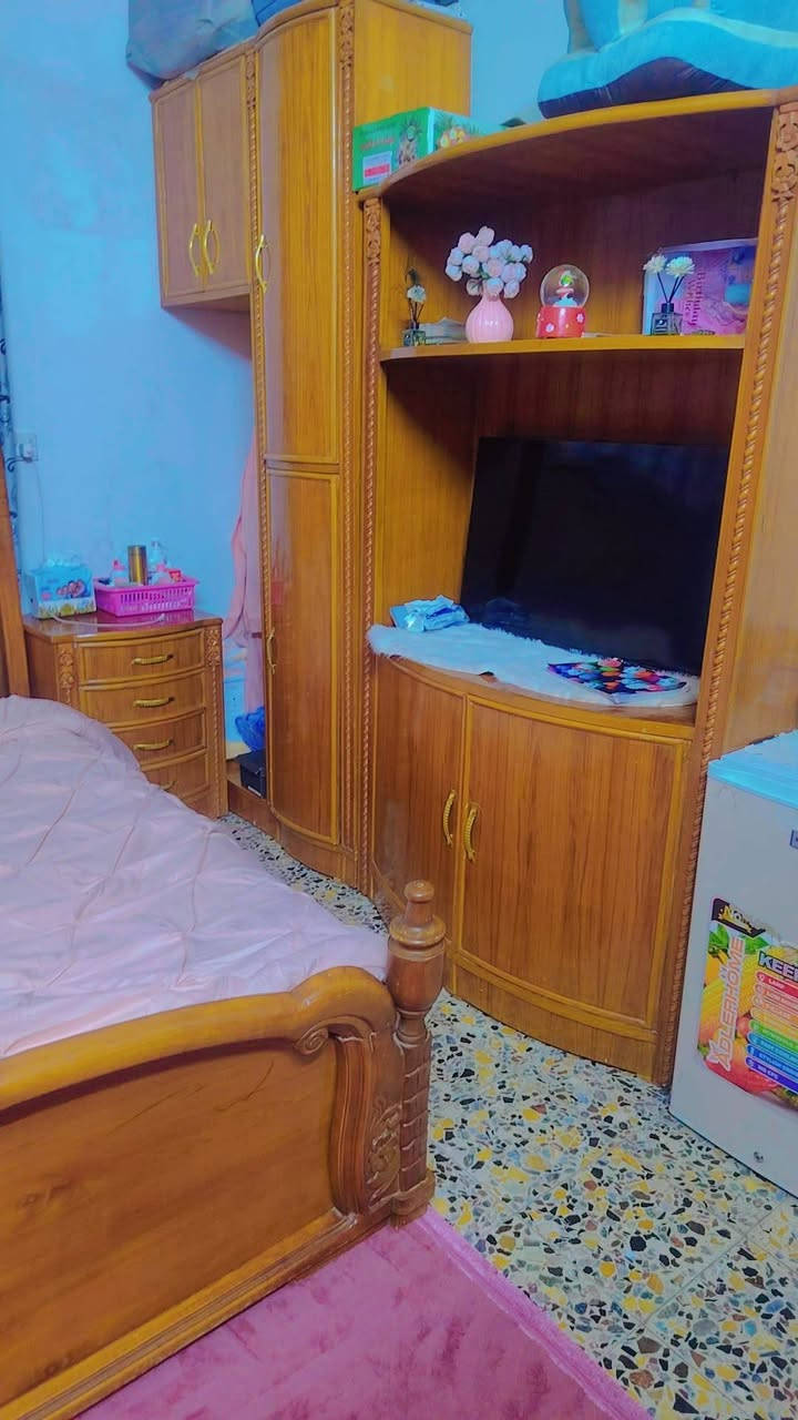 سلام عليكم غرفه اخشاب البيع
نضيفه فول شغل تزكام صالحيه
كنتور ٦ بوب زاويه نضام كنتور
ميز بلازمه نضام معرض 
سعر عل خاص بغداد البلديات
*********** 
اذا مراوس بخشاب عراقي نضام تركي ماكو مشكله
