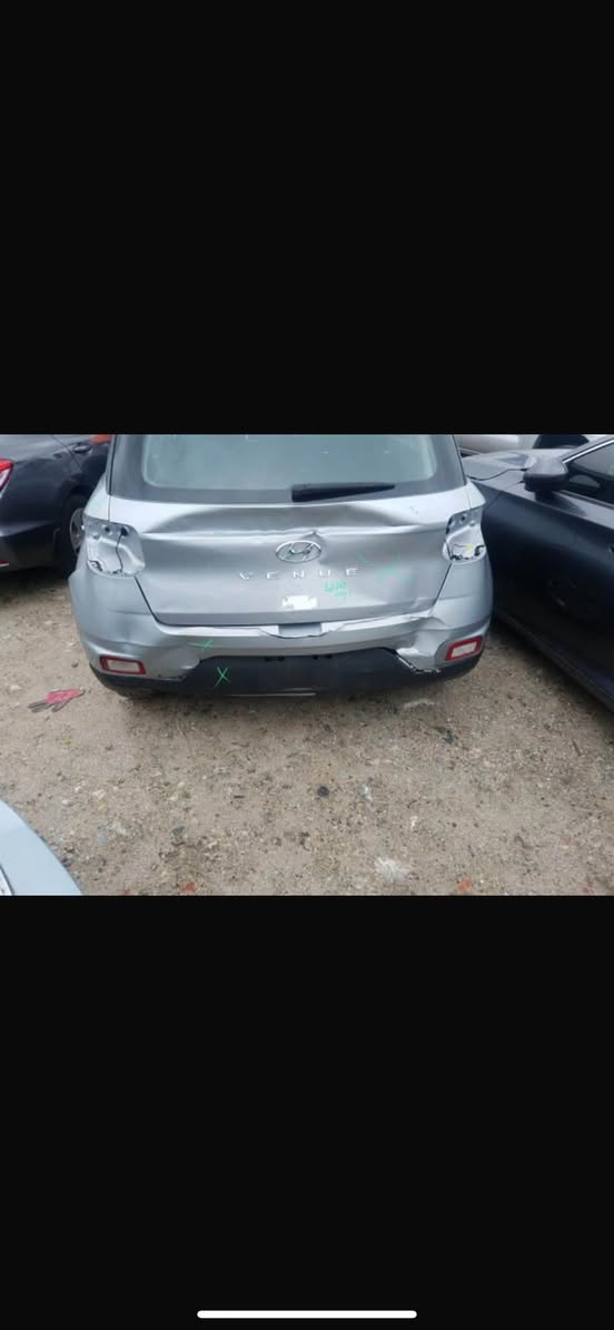 ڤينو موديل 20مكانها بغداد نظيفه السياره رايدتها 120ورقه وبيها  مجال بسيط  للاستفسار الاتصال ***********

