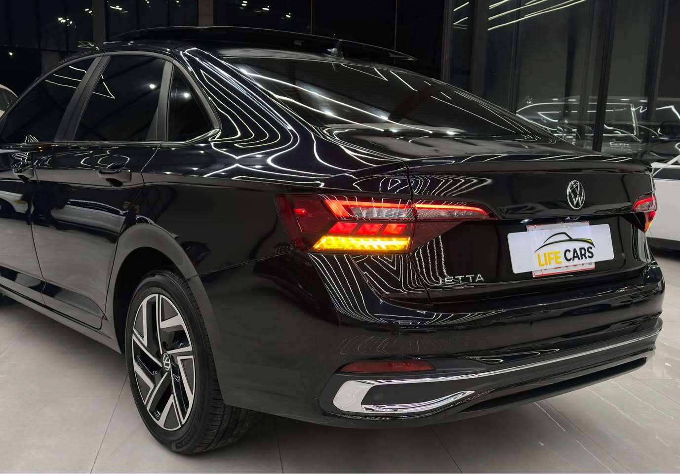 Jetta sel Rlin premium2024كندي 
فول مواصفات:
بانوراما
شاشة دجتال كيجات320
هاند بريك بصمة
انظمة قيادة اربع 
كروز تثبيت سرعة
رادارات جانبية
رادارات امامي خلفي 
تنبيه نقاط عمياء
تحكمات ستيرن
شاشة وسطية
كامرة خلفية
صندوق شفط
كشنات امامي تدفئة تبريد
كشنات خلفي تدفئة
اضواء داخلي
ليت عدسات زينون 
عدد الأميال : 10.000ميل
ضرر فقط بونيد صندوق كلير امريكا
ايرباك سيستم راجع بلادي 
السعر: 185$
الموقع اربيل
***********
*********** أربيل, العراق
