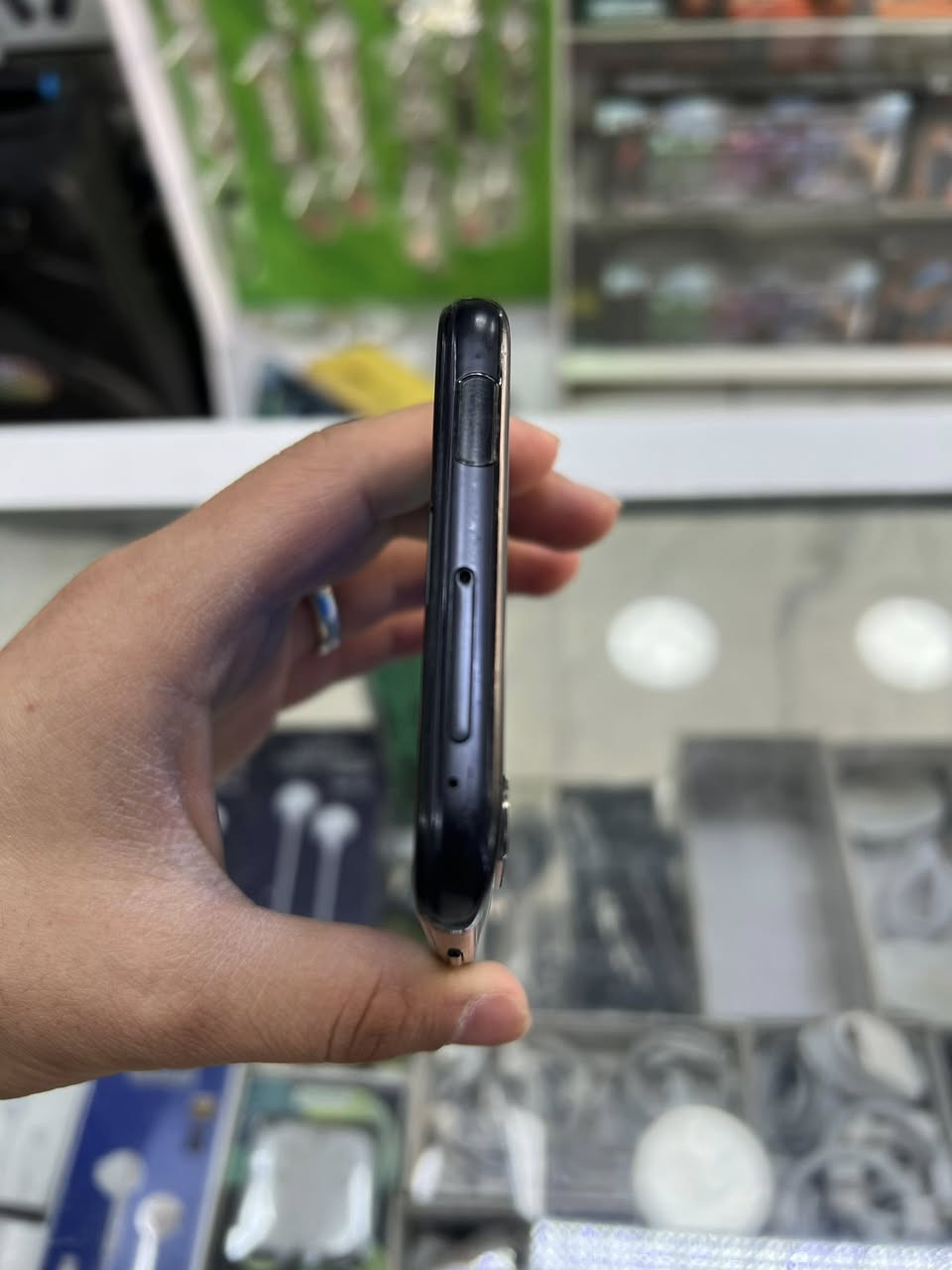 السلام عليكم جهاز y9sالمرغوب والغوي ذاكره128رام6جهاز شرط نضيف بمعنه الكلمه فقط كارتون بدون شاحنه السعر125مكتب حسين فون***********
