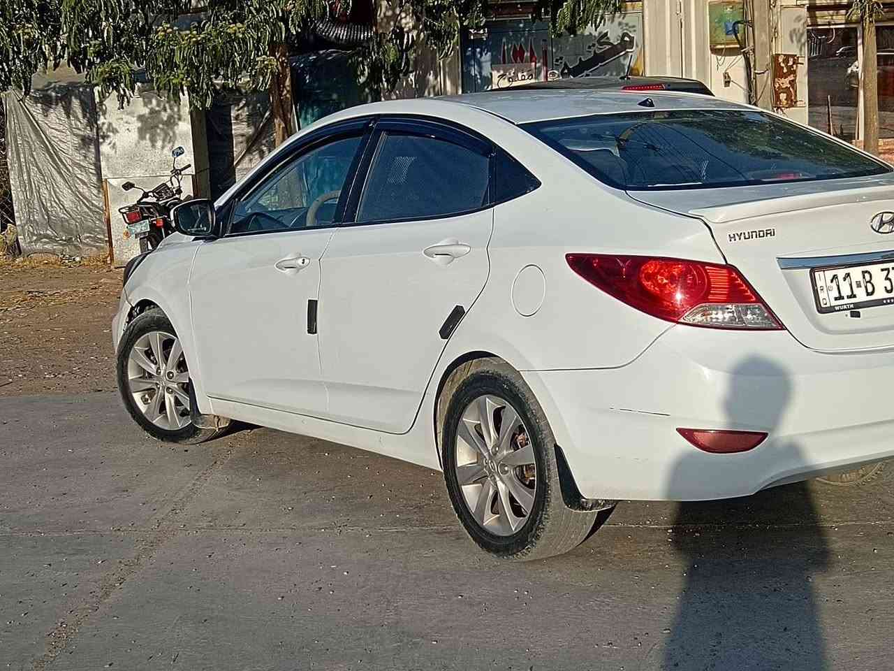 سلام عليكم 
هيونداي اكسنت 2011 خليجي محرك 1600

ماشيه 228 حقيقي

شاشه كامره 

بيها صفحه صبغ بدون حادث او دواخل شرط الفحص والسونر

محرك كير تبريد صدر كله شرط

معروفه مواصفات الاكسنت

رقم بغداد دولي تحويل مباشر

سياره جاهزه وسعر مناسب جدا 78$ ورقه

مكان السياره سامراء

الشراي يتصل ***********

بيع فقط نقد بدون مراوس 

اخوان كاتب الكم جميع التفاصيل عندك استفسار او شراي اتصل لاتكتب
