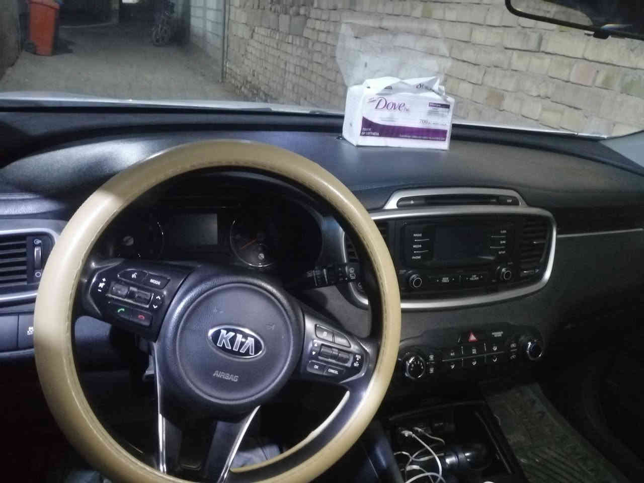 سورنتو 2017 وارد أمريكي أبيض 6 اسلندر باسمي سنوية 2030 للبيع رقم بغداد الضرر موضح بالصورة للبيع فقط *********** واتساب
