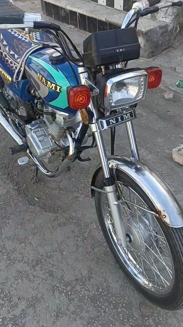 السلام عليكم شباب دراجه اربعه قير سكنر للبيع الموديل 25 السعر 700 ل 25
***********
