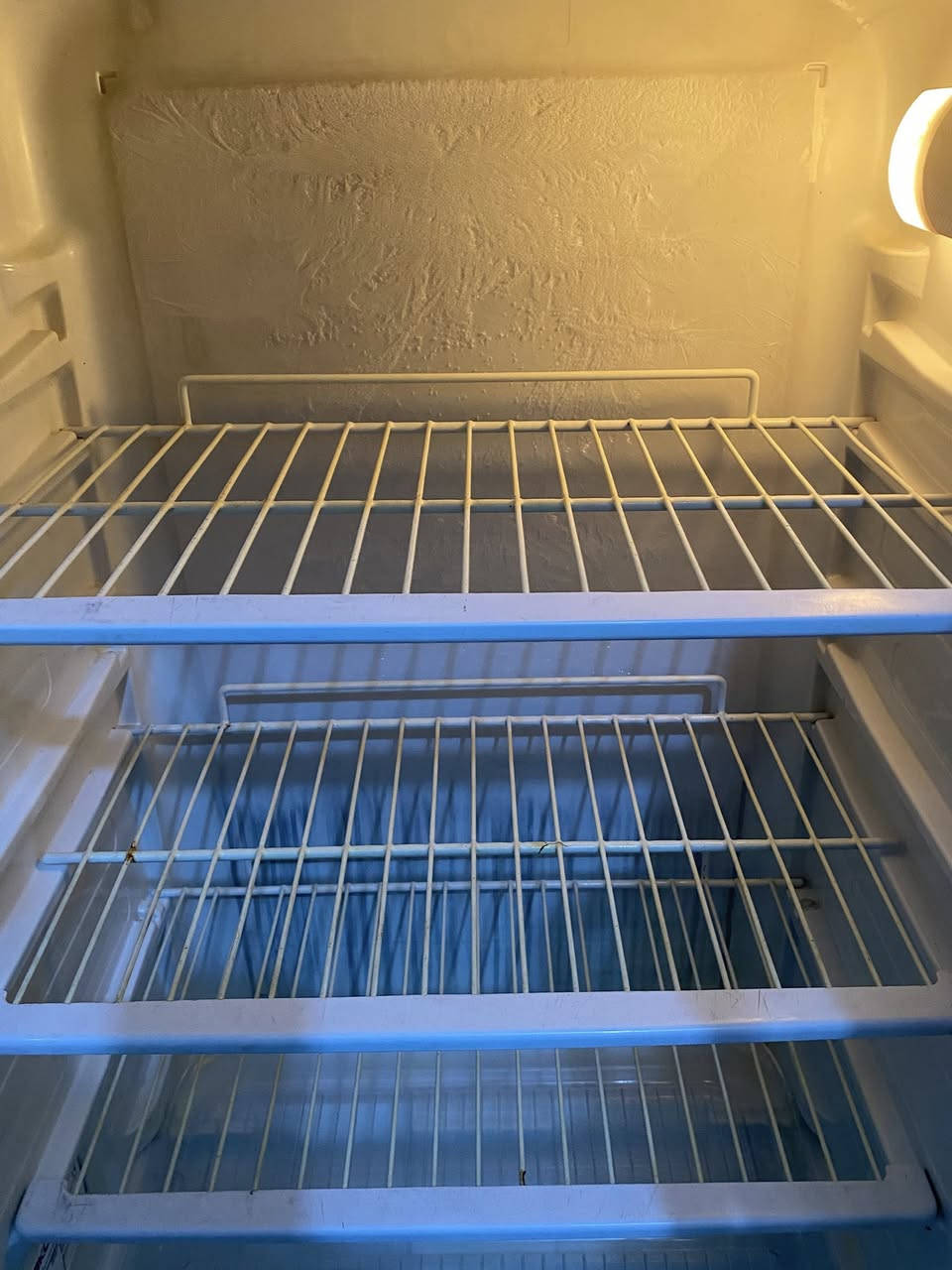 ثلاجه نظيفه تبريد كلش زين موضح بالصور السعر 175 وبيه مجال


**إذا كنت صاحب هذا الإعلان وتريد حذفه لأي سبب، رجاءا أرسل رسالة إلى الدعم الفني**