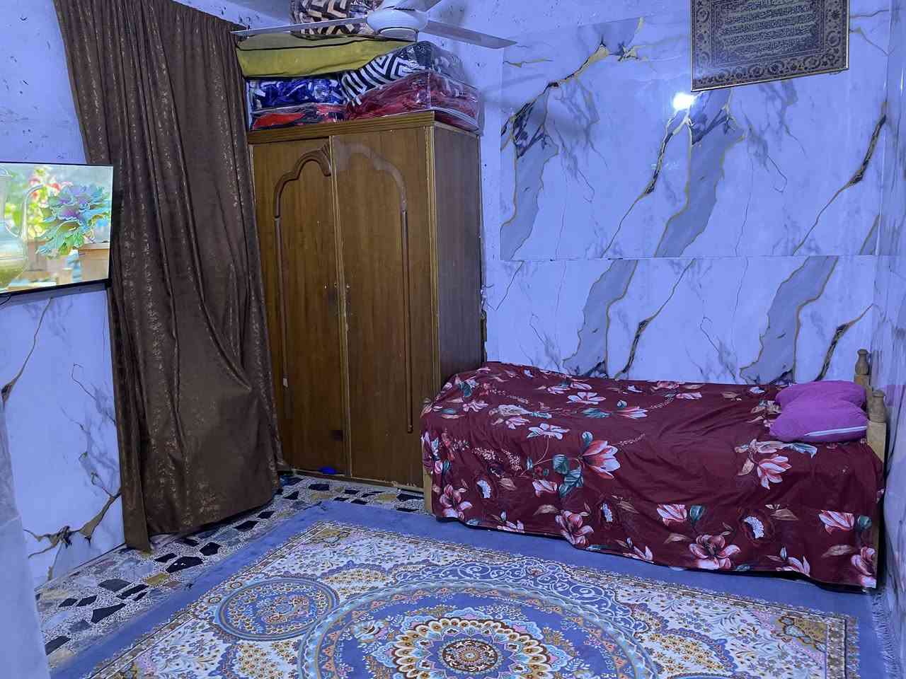 للبيع في مدينة الصدر قطاع 55بظهر الإطفاء مال شارع الداخل قاط ونص سعر 120 وبيهة مجال
***********
