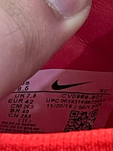 حذاء نايك بوسنا مال طوبه CR7 قياس 42 غير مستخدم السعر 25 مع التوصيل


**إذا كنت صاحب هذا الإعلان وتريد حذفه لأي سبب، رجاءا أرسل رسالة إلى الدعم الفني**