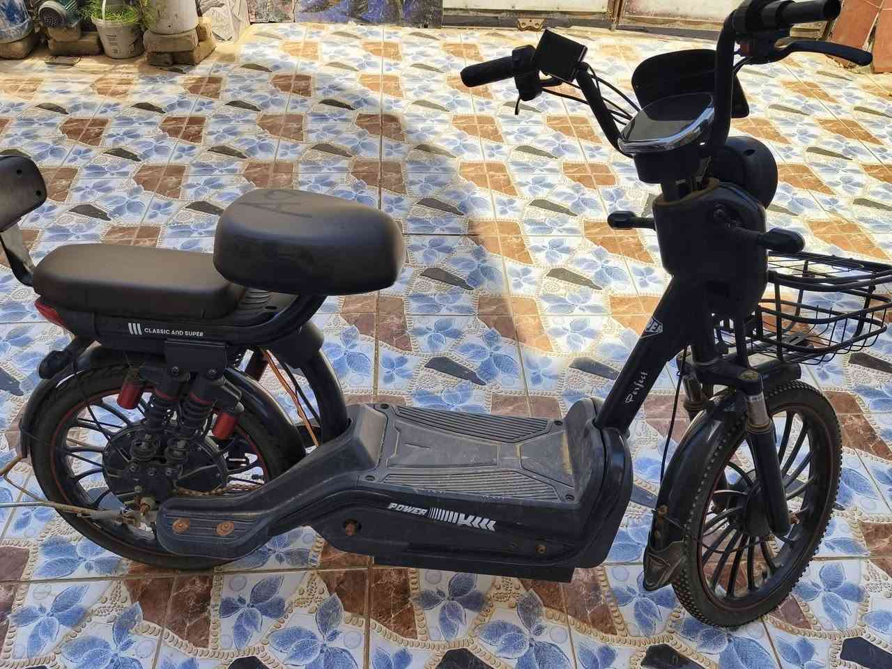 السلام عليكم باسكل شحن للبيع حجم 20 نضيف كلش يحتاج تبديل( بطاريات + يدة بريك) فقط شاحنته موجودة سعرة 220 وبي مجال حك الجية  للعلم سعر الجديد 525 عنواني بابل #قضاءالهاشمية مقابل المول للاستفسار ***********
