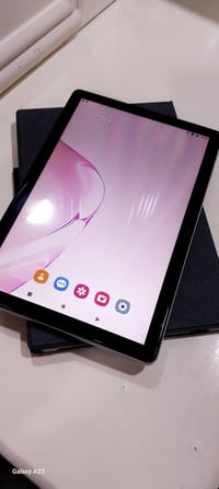 ايباد • ١ تيرا • شبه جديد