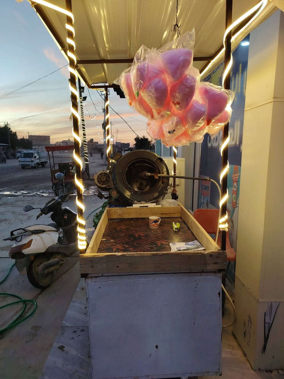 محل ٤*٤ يحتوي على حماصة حب وبراد ومبردة كله جديد العنوان القادسيه قرب مول ابن الشيخ ***********
