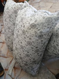 مخدة ديباج • جديدة • ١ كيلو